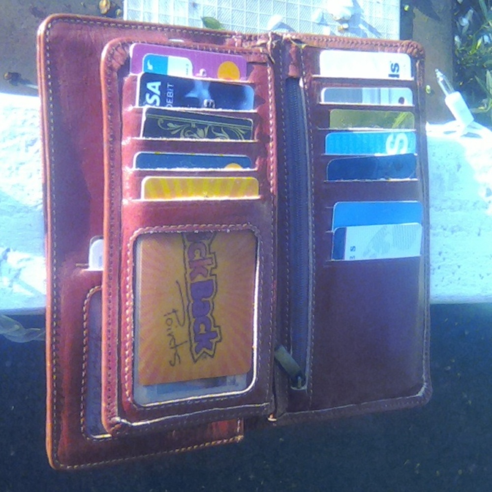 Deluxe  leather checkbook,coin and credit card billfold Wallet .